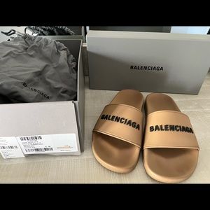 Balenciaga Slides size 38